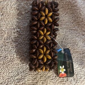 HAWAIIAN WOOD BEAN BRACELET